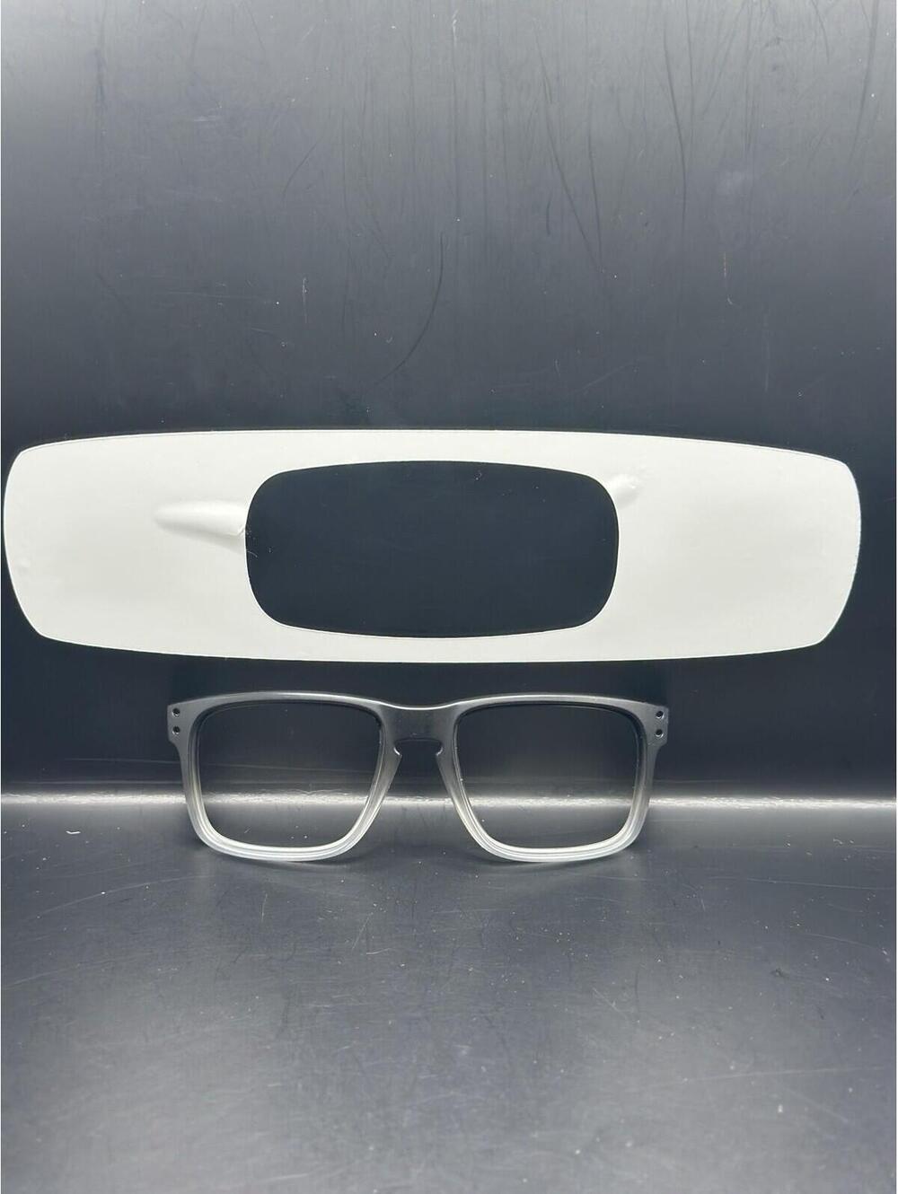 Oakley Holbrook Matte Black/Clear Fade Front/Orbital